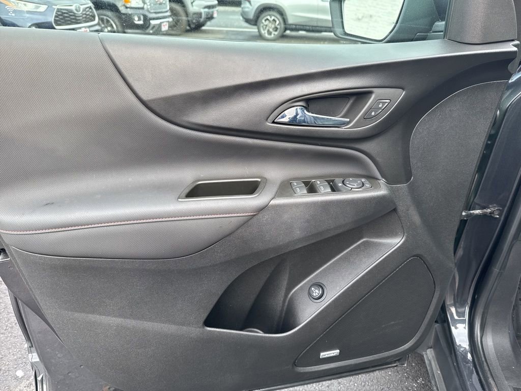 Used 2022 Chevrolet Equinox RS w/ RS Leather Package image 15