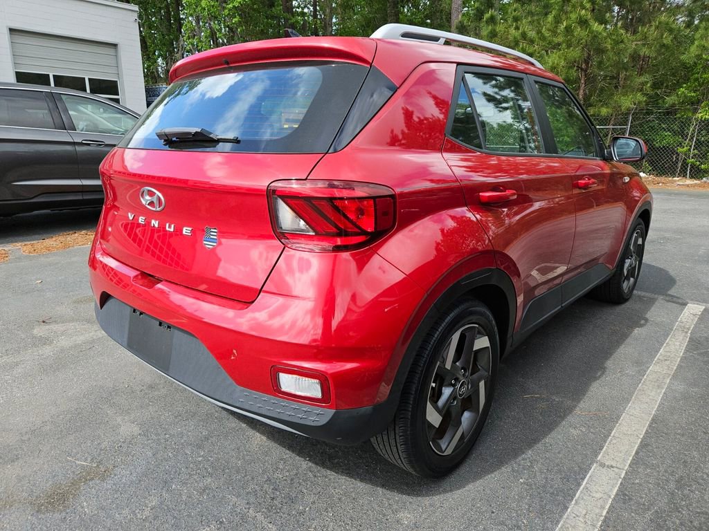 Used 2022 Hyundai Venue SEL w/ Cargo Package image 6