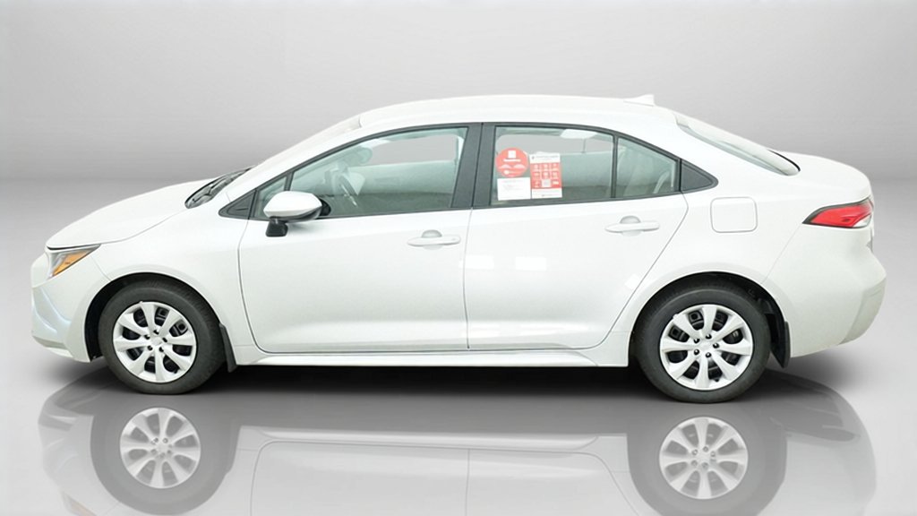 New 2027 Toyota Corolla LE FWD image 2