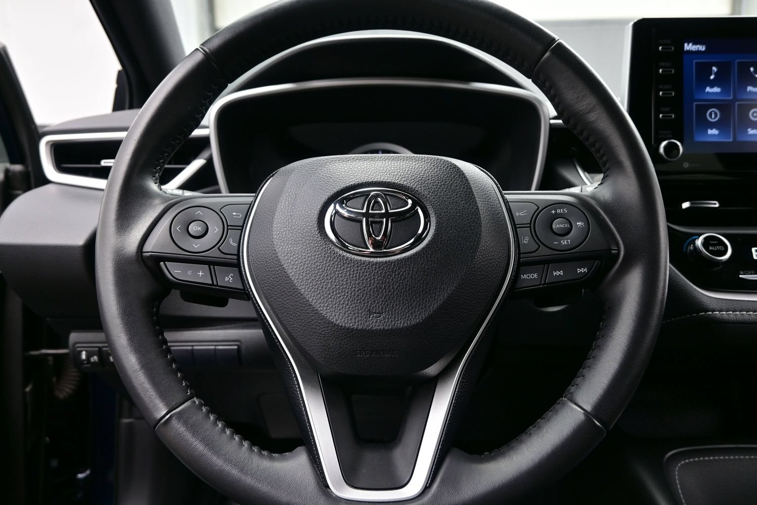 Used 2020 Toyota Corolla SE FWD image 23