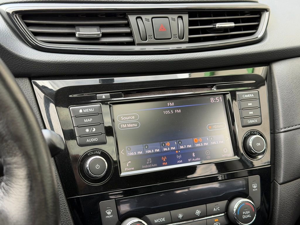 Used 2018 Nissan Rogue SV w/ Sun & Sound Touring Package image 14