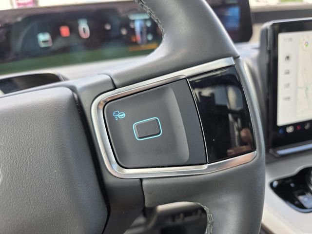 Used 2025 Ford Expedition Active RWD image 11