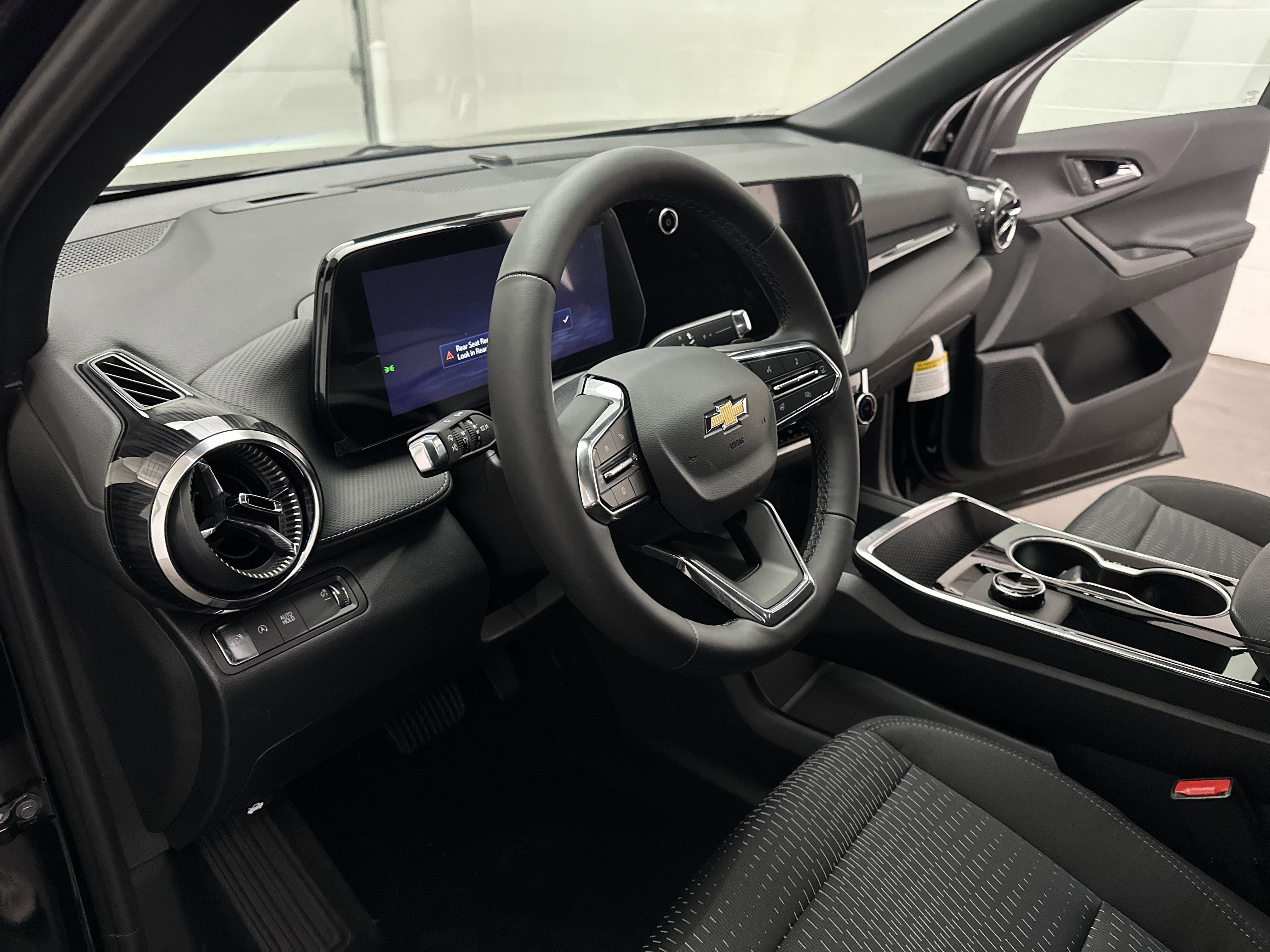 New 2026 Chevrolet Equinox LT w/ Safety and Technology Package image 16
