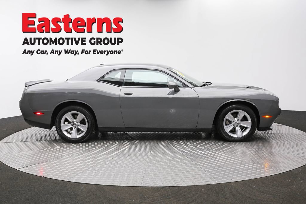 Used 2023 Dodge Challenger SXT image 4