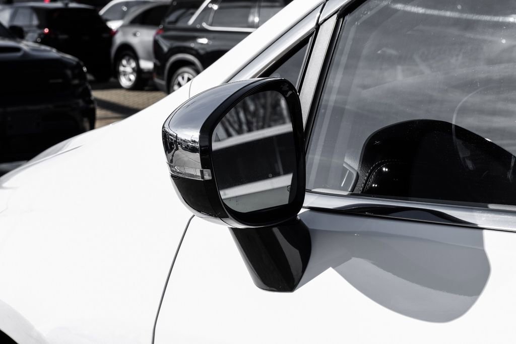 Used 2023 Chrysler Pacifica Limited image 43