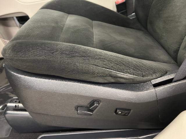 Used 2016 Dodge Grand Caravan SXT image 26