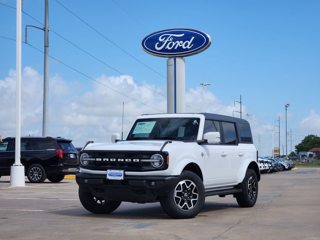 Used 2024 Ford Bronco Outer Banks image 3
