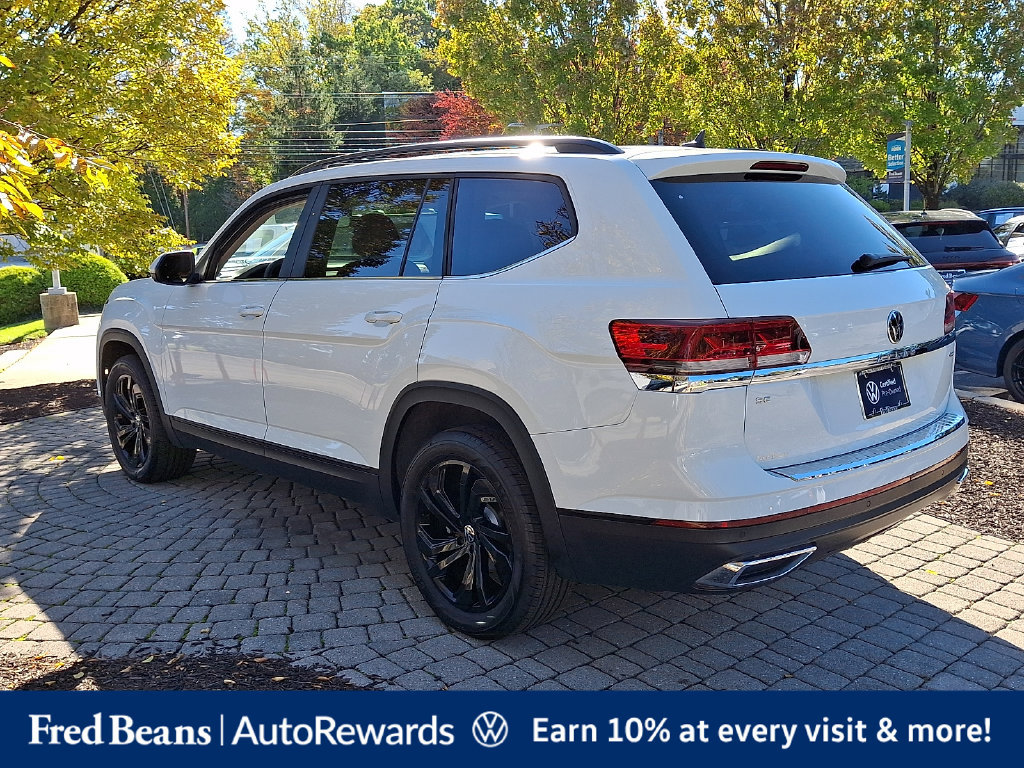 Certified 2023 Volkswagen Atlas SE w/ Black Wheel Package AWD/4WD image 5