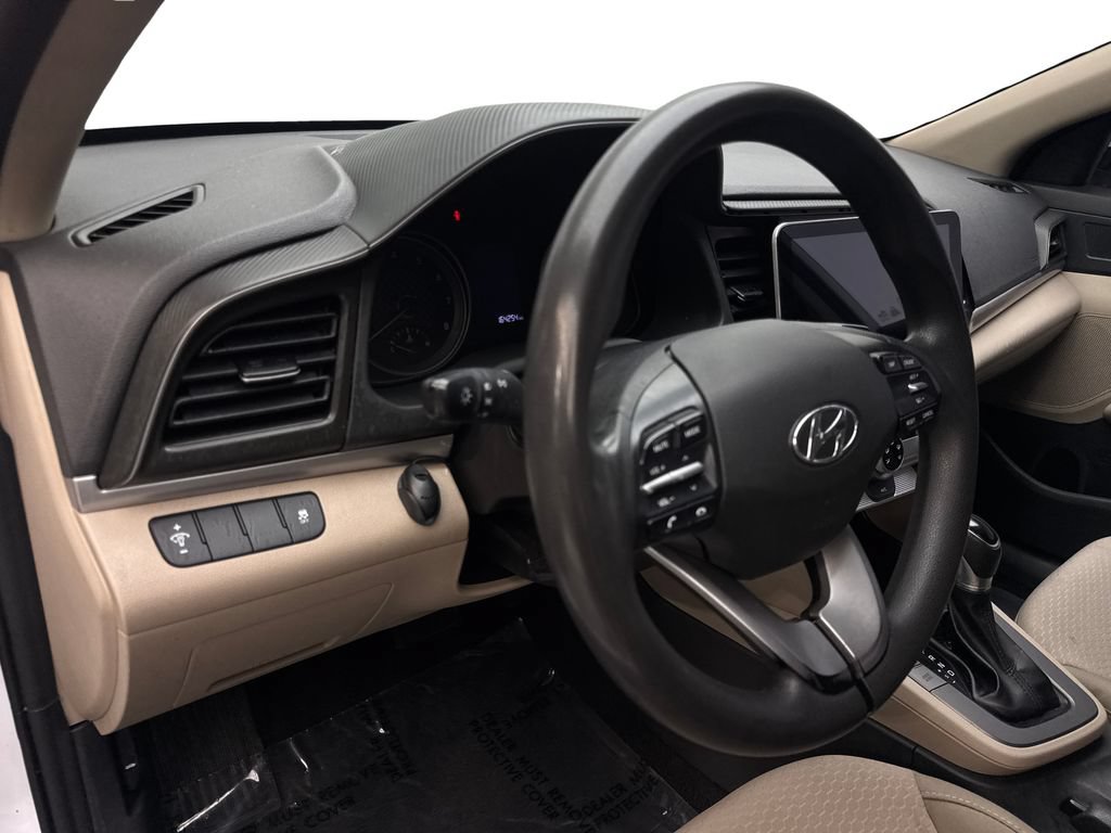 Used 2019 Hyundai Elantra SE FWD image 39