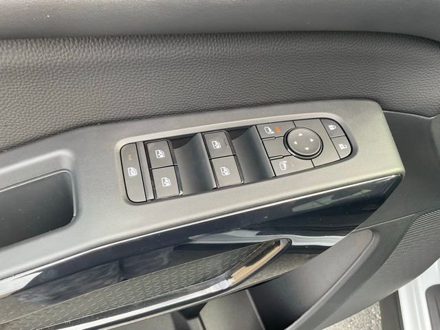 New 2025 Nissan Pathfinder SV AWD/4WD image 12