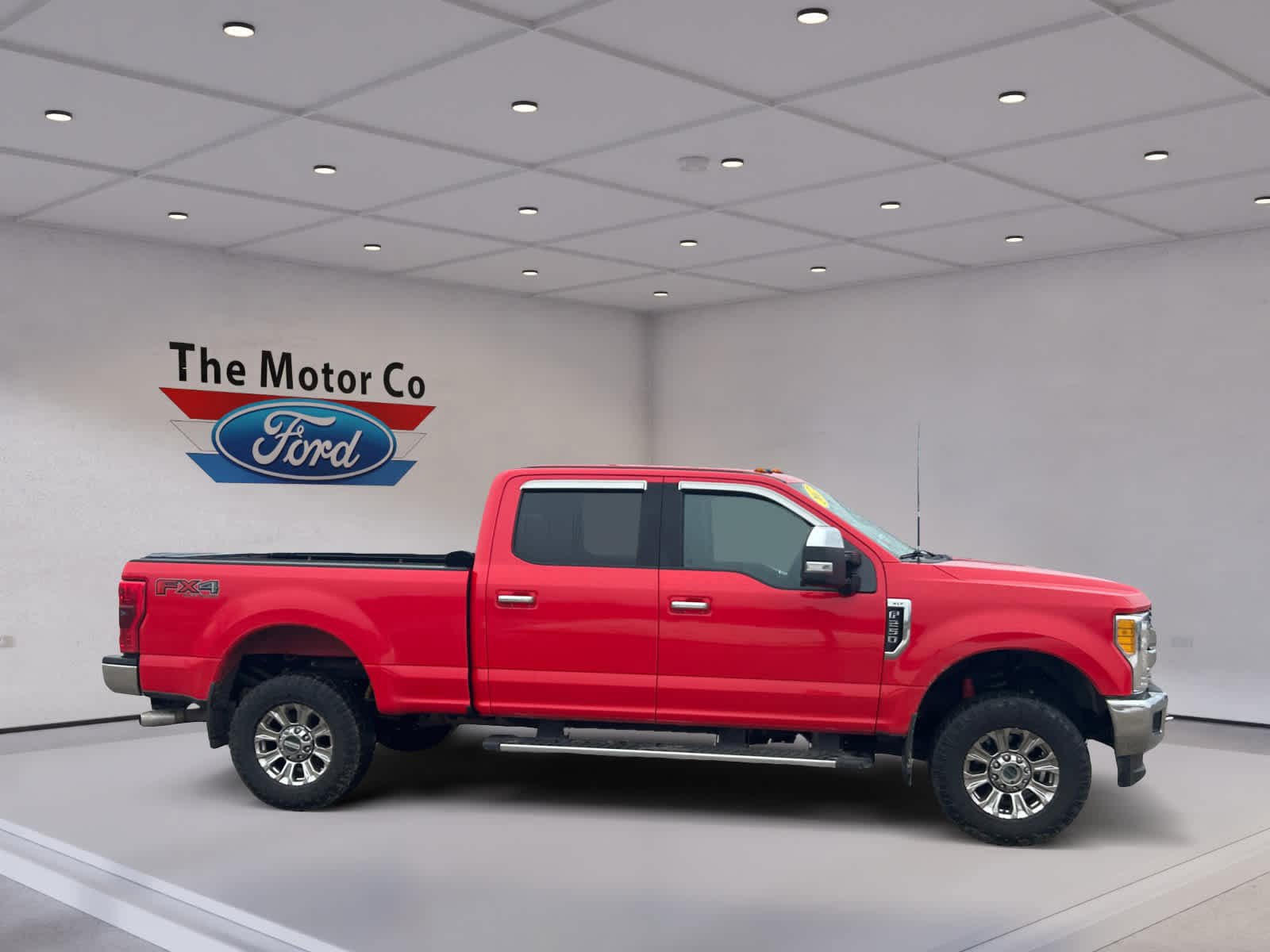 Used 2017 Ford F250 XLT w/ XLT Premium Package AWD/4WD image 4
