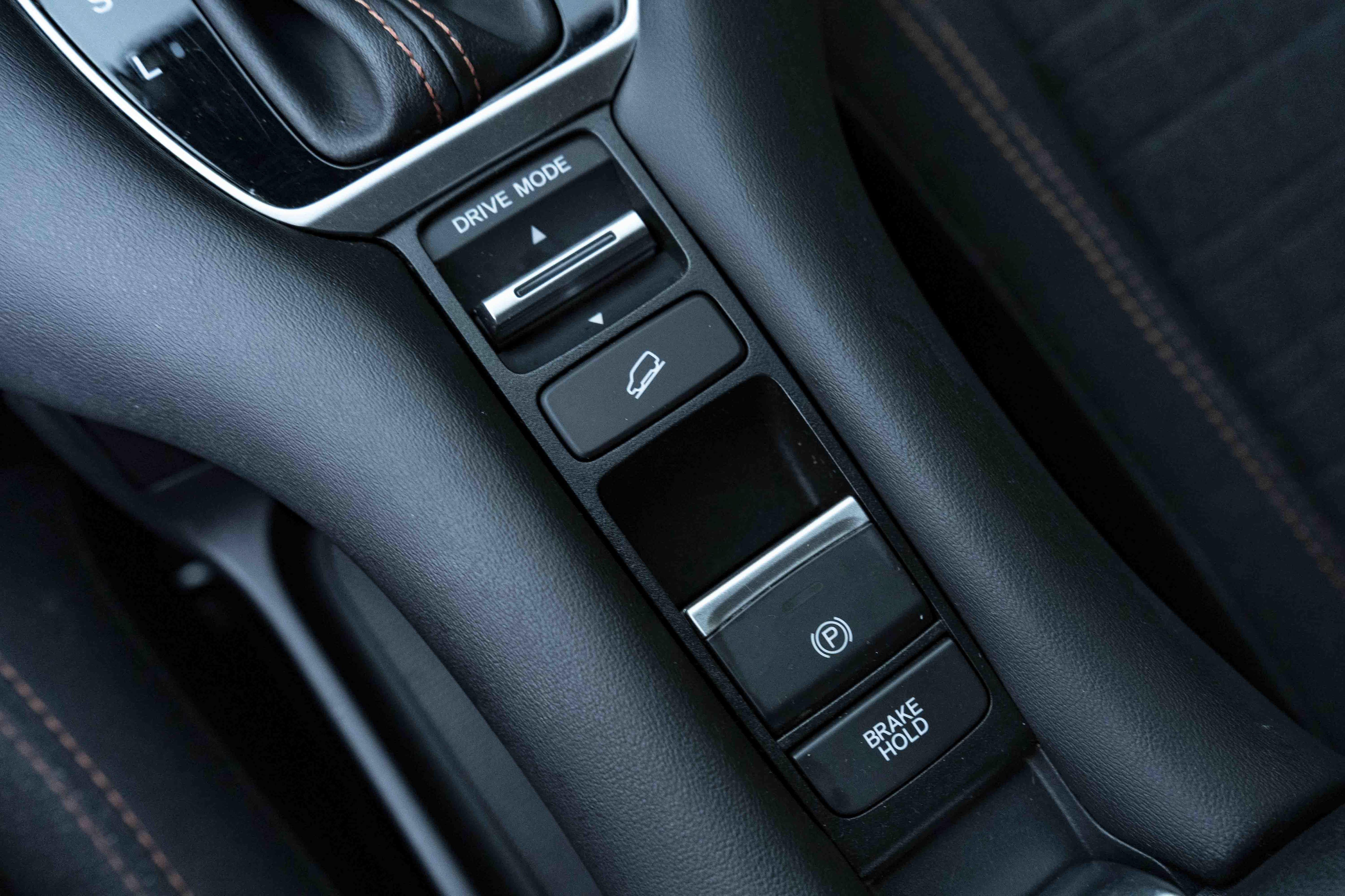 Certified 2025 Honda HR-V Sport image 29