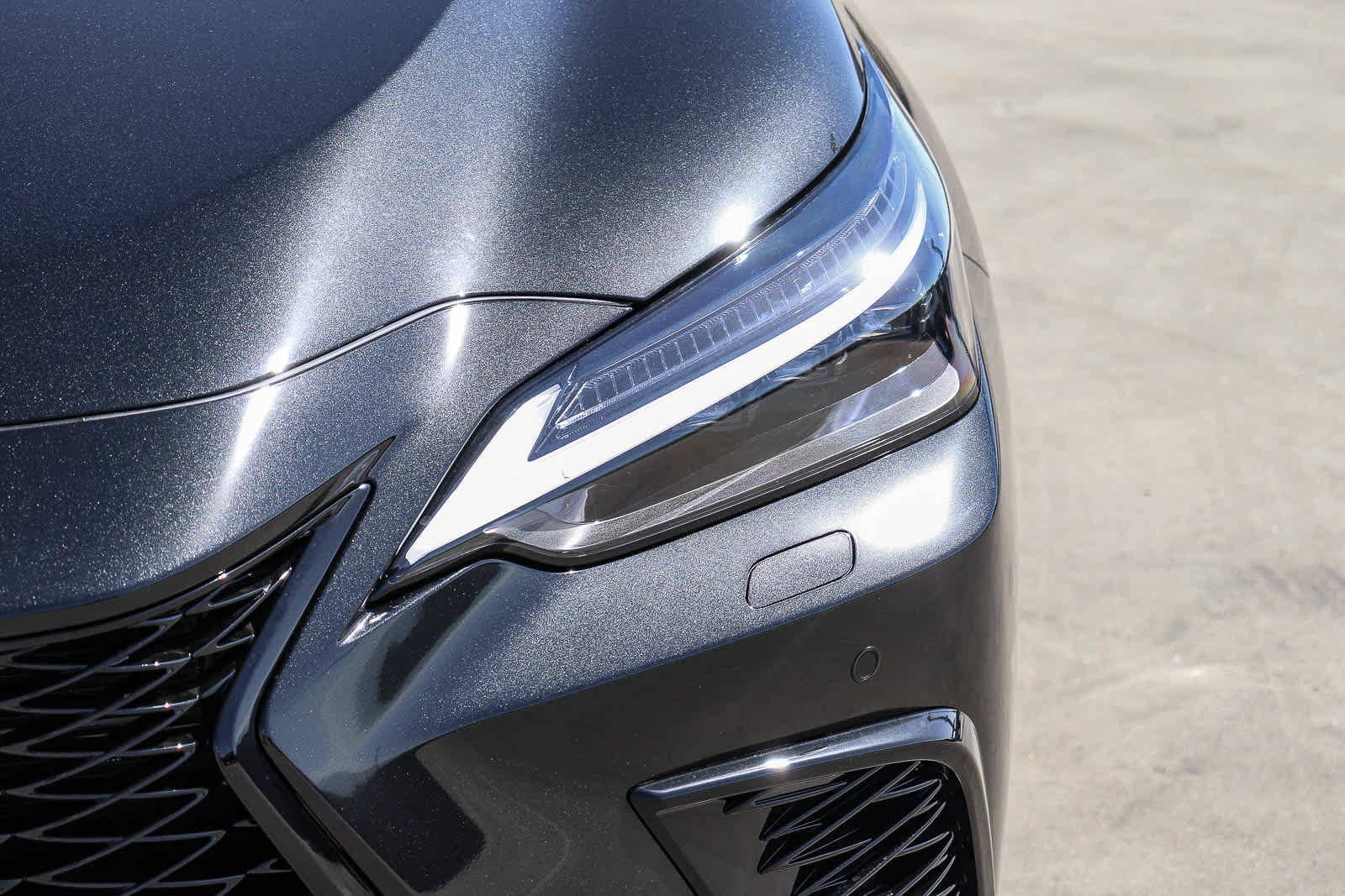 New 2026 Lexus NX 350h F Sport AWD/4WD image 7