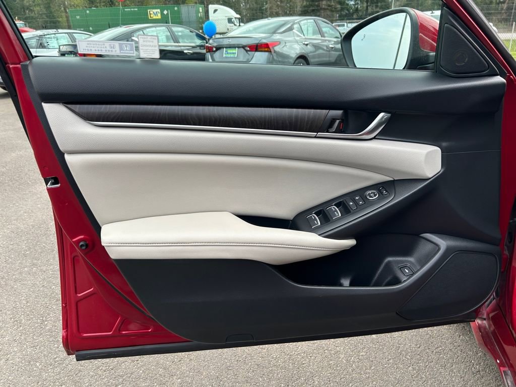 Used 2019 Honda Accord EX image 21