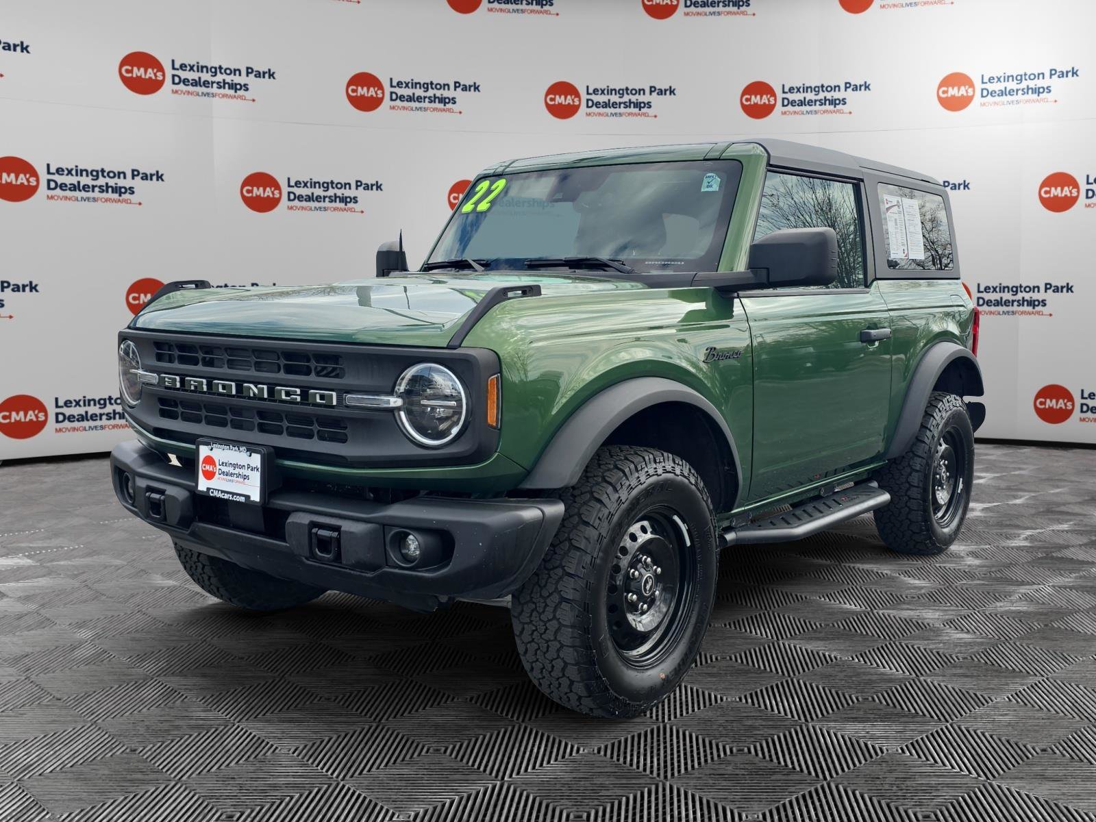 Used 2022 Ford Bronco Black Diamond image 3