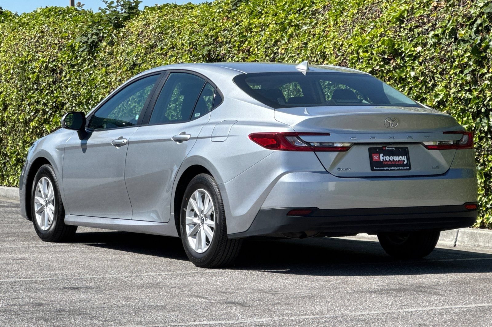 Used 2025 Toyota Camry LE FWD image 7