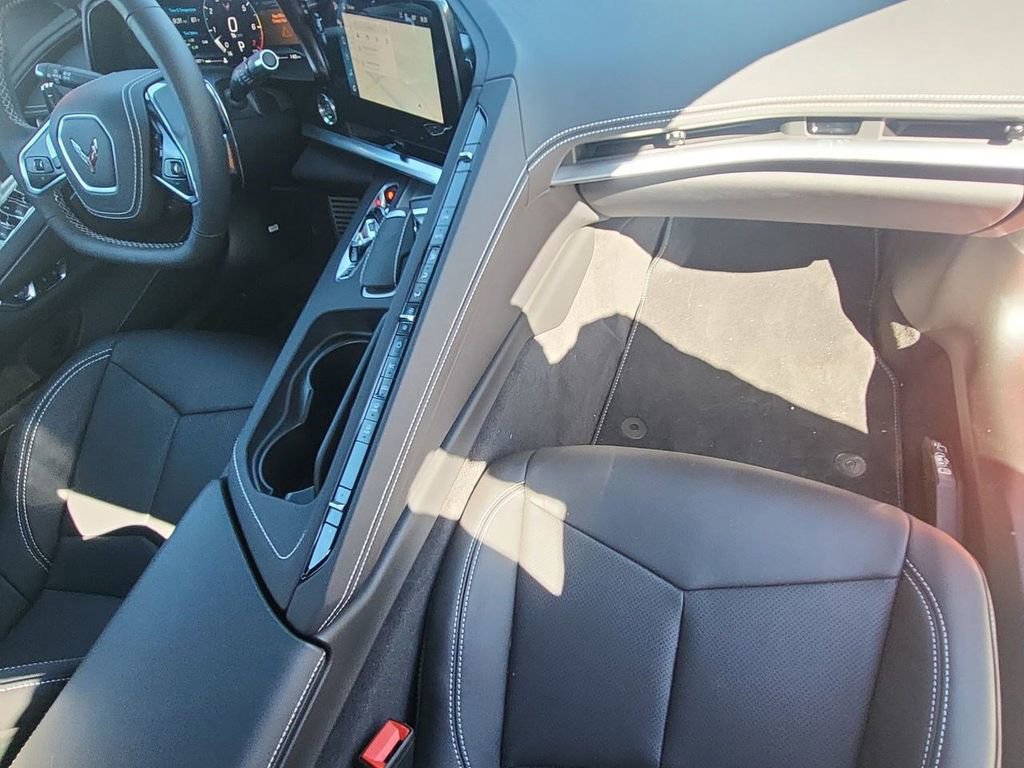 Used 2025 Chevrolet Corvette Stingray Convertible w/ Battery Protection Package RWD image 27