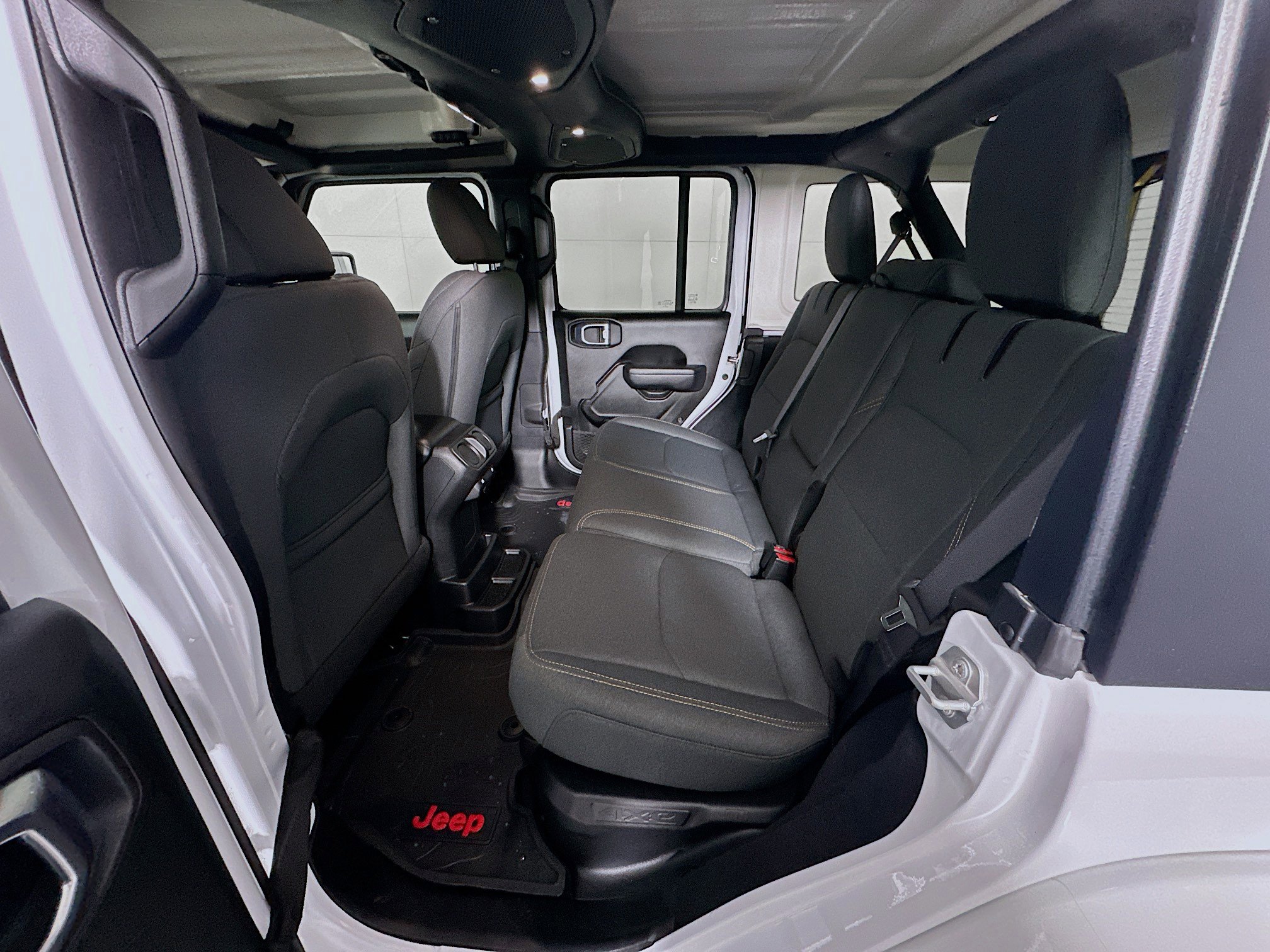 Used 2024 Jeep Wrangler Sport S w/ Convenience Group AWD/4WD image 28