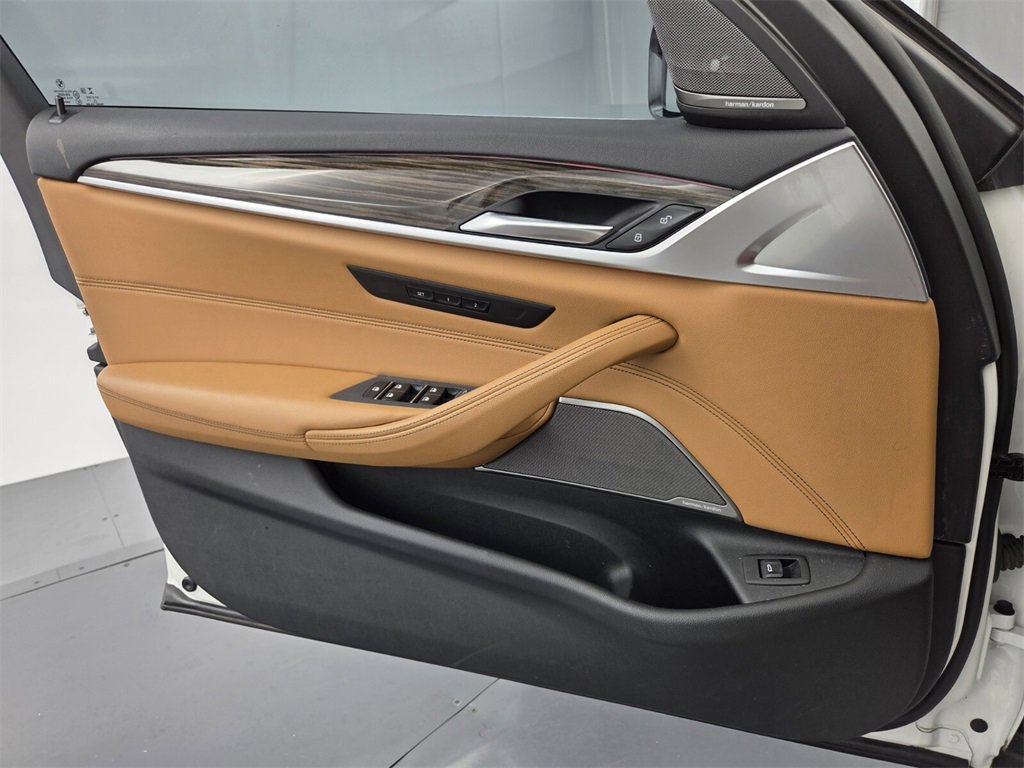 Used 2021 BMW 530i w/ Premium Package image 32