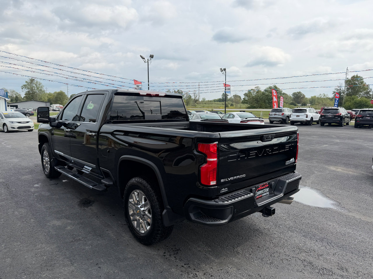 Used 2025 Chevrolet Silverado 2500 High Country w/ Technology Package image 7