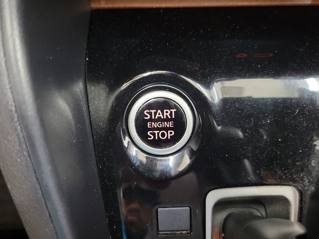Used 2023 Nissan Versa SV w/ Electronics Package FWD image 30