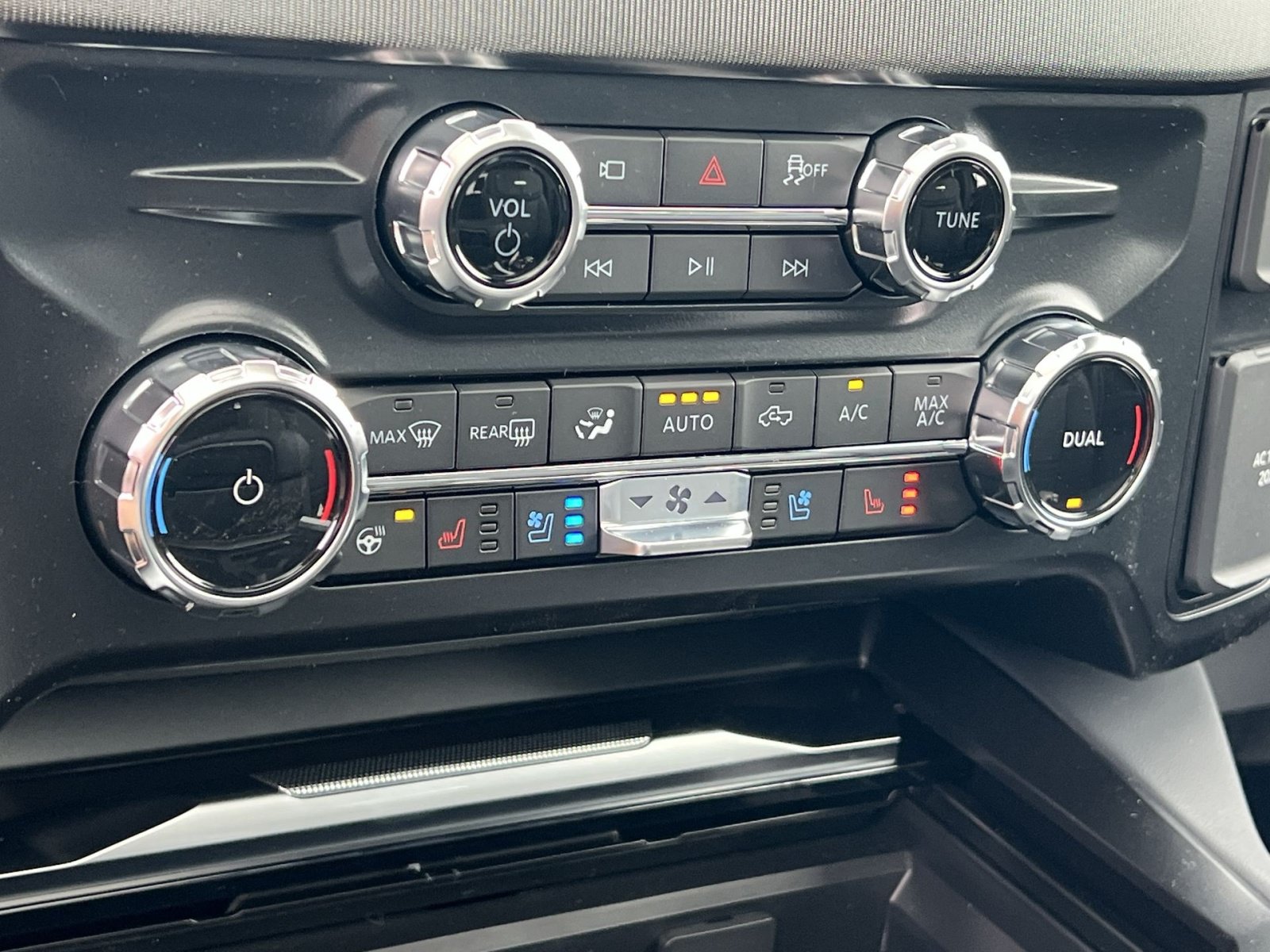New 2026 Ford F250 Platinum AWD/4WD image 21