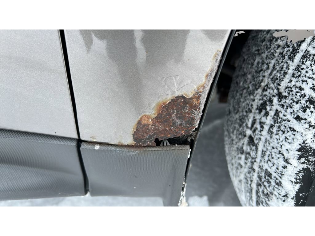 Used 2011 Chevrolet Equinox LT image 36