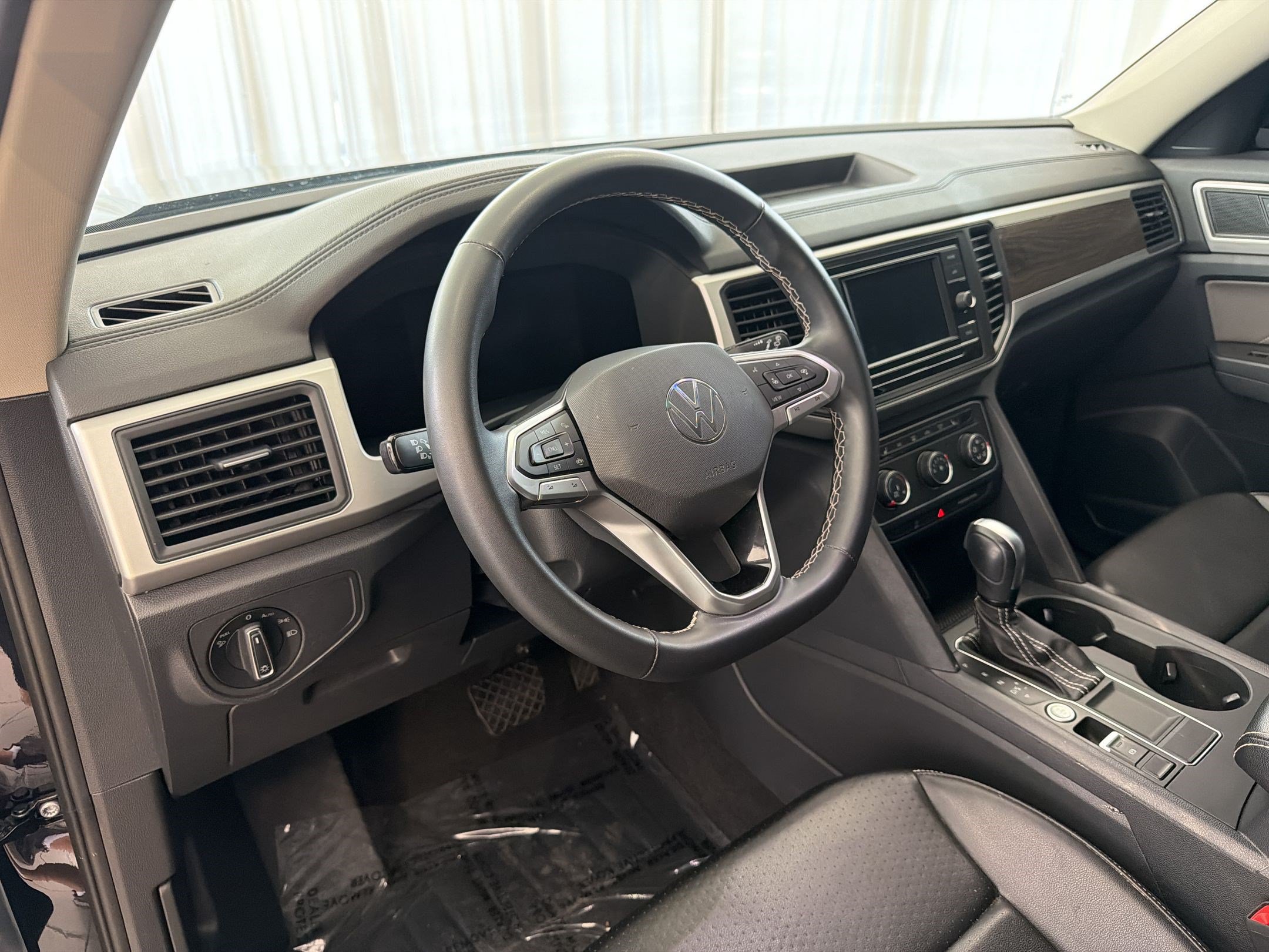 Used 2022 Volkswagen Atlas SE FWD image 4