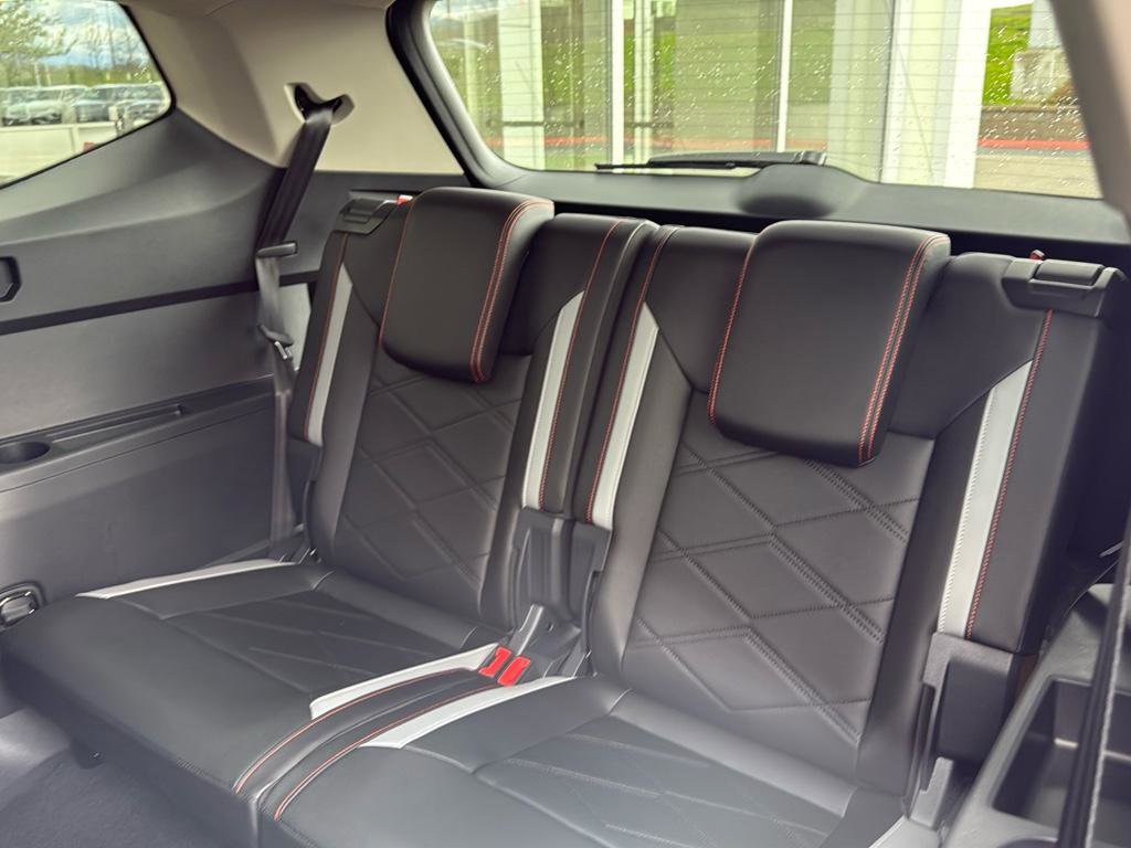 New 2025 Volkswagen Atlas Peak Edition SE image 16