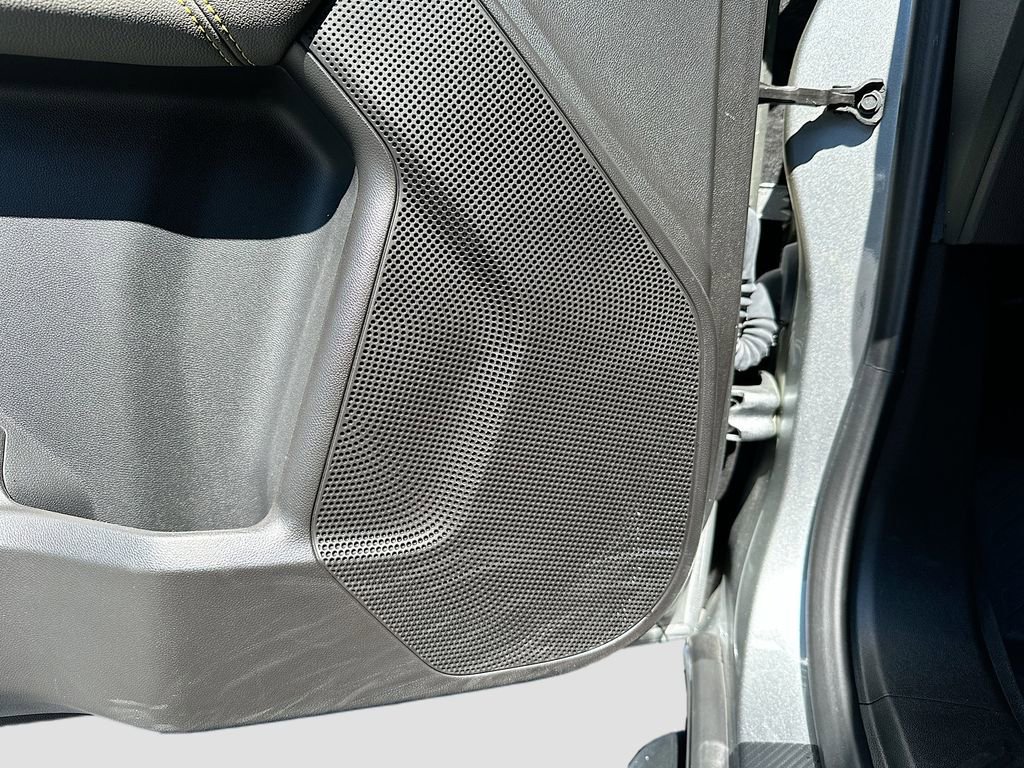 Used 2025 Chevrolet Colorado ZR2 w/ Midnight Edition image 25