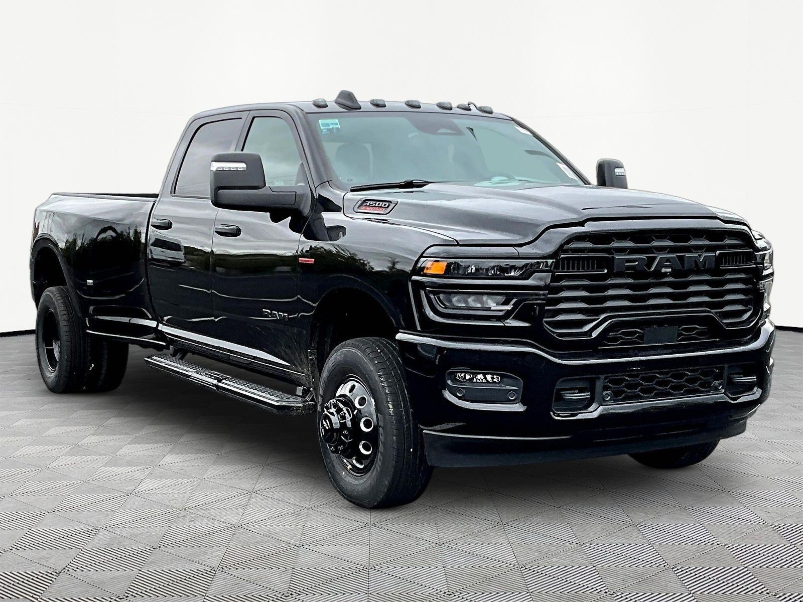 New 2027 RAM 3500 Big Horn AWD/4WD image 3
