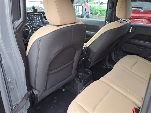 Used 2021 Jeep Wrangler Unlimited Sahara image 16