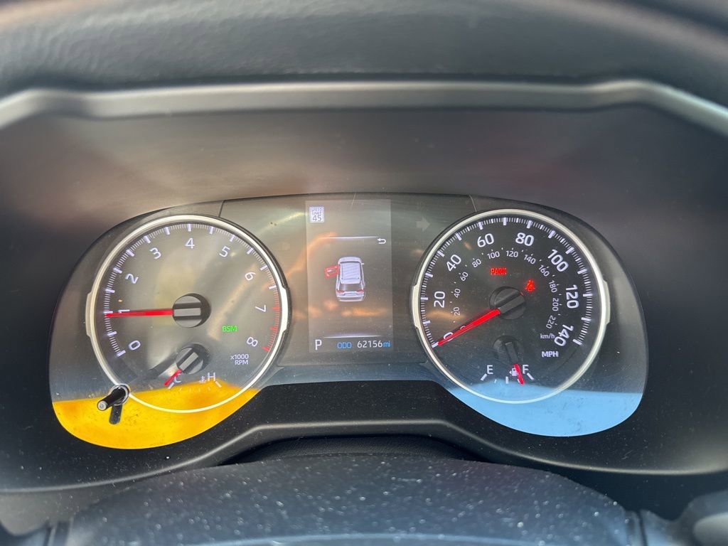 Used 2020 Toyota RAV4 XLE w/ Convenience Package image 3