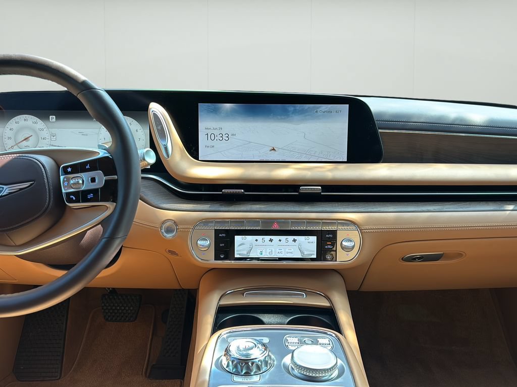 Used 2024 Genesis G90 3.5T AWD/4WD image 18
