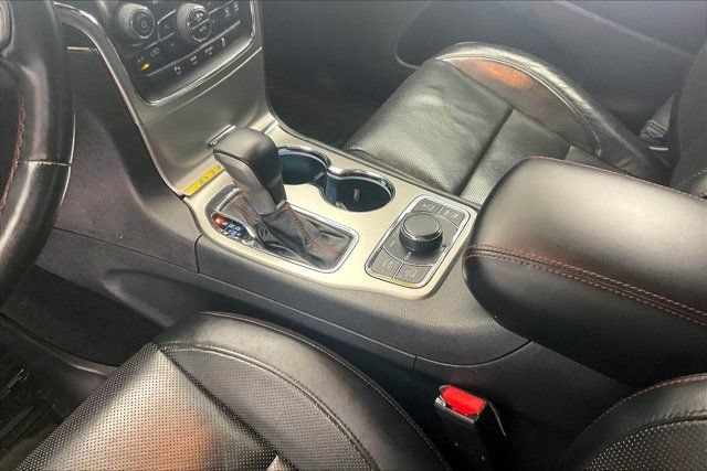 Used 2018 Jeep Grand Cherokee Trailhawk w/ Trailhawk Luxury Group AWD/4WD image 16