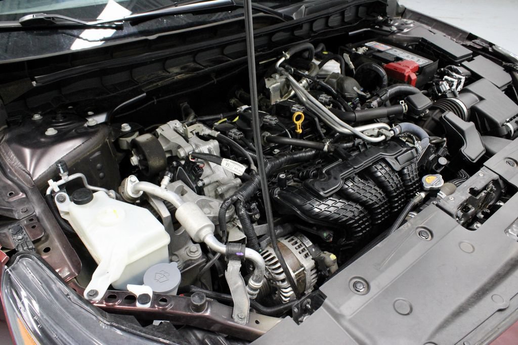 Certified 2024 Nissan Altima 2.5 SV FWD image 17
