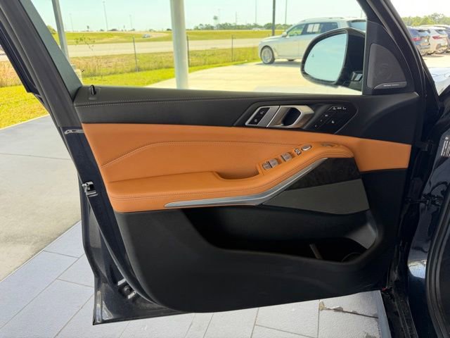 Certified 2023 BMW X7 xDrive40i w/ M Sport Package AWD/4WD image 12