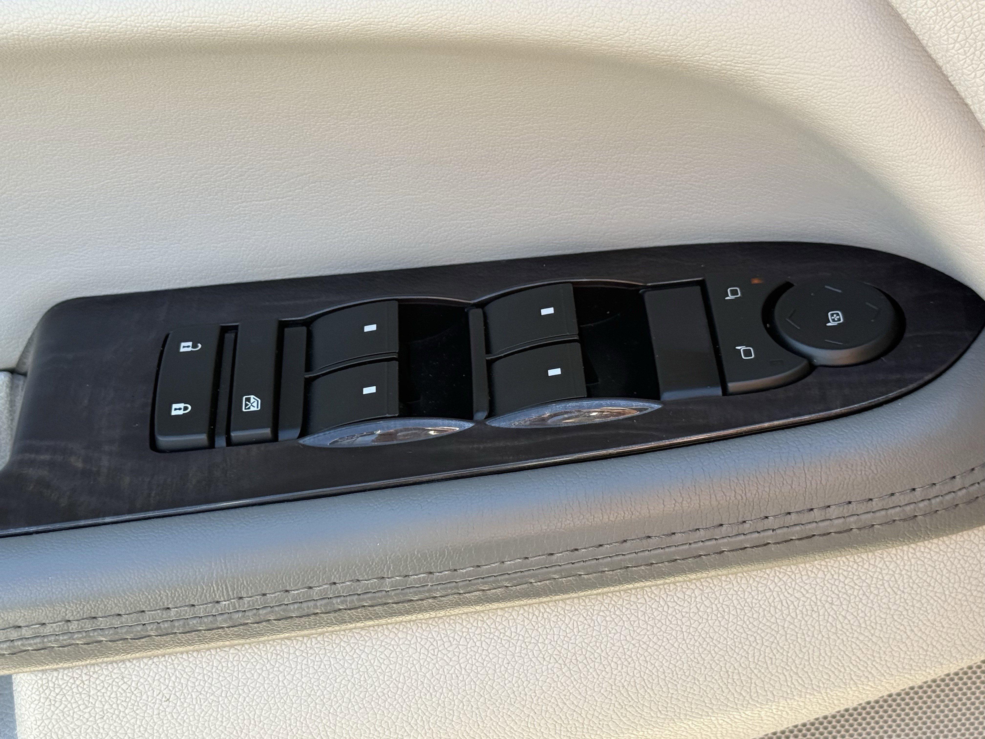 Used 2015 Buick Enclave Leather image 25