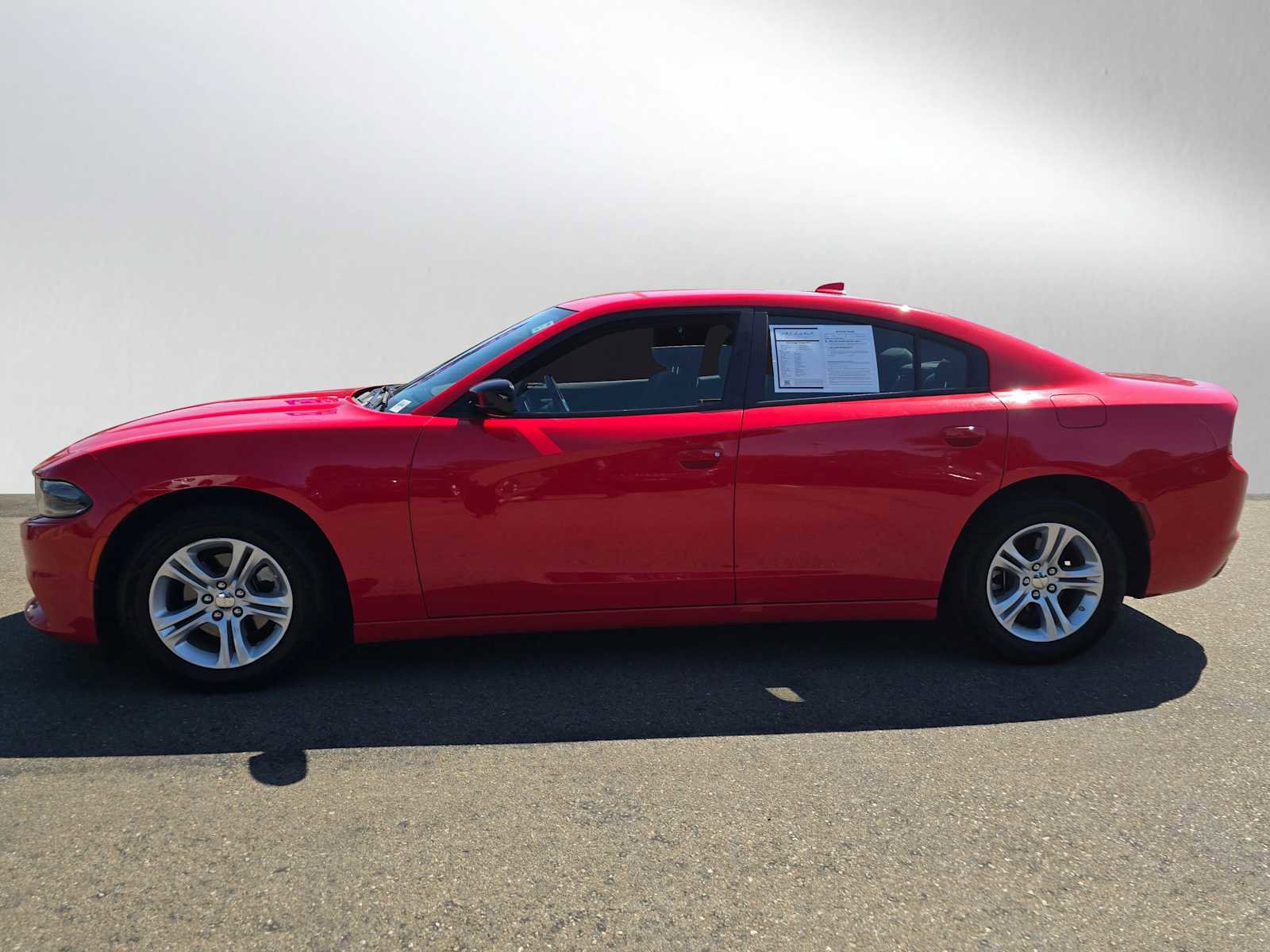 Used 2023 Dodge Charger SXT image 4