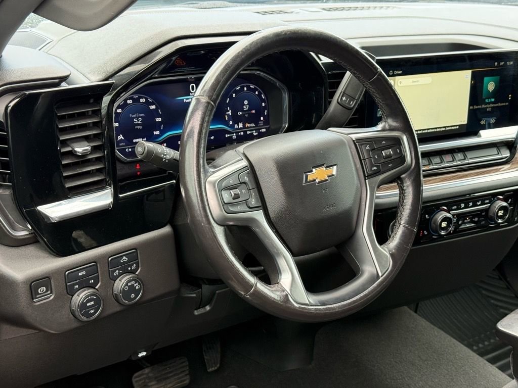 Used 2022 Chevrolet Silverado 1500 LT image 13