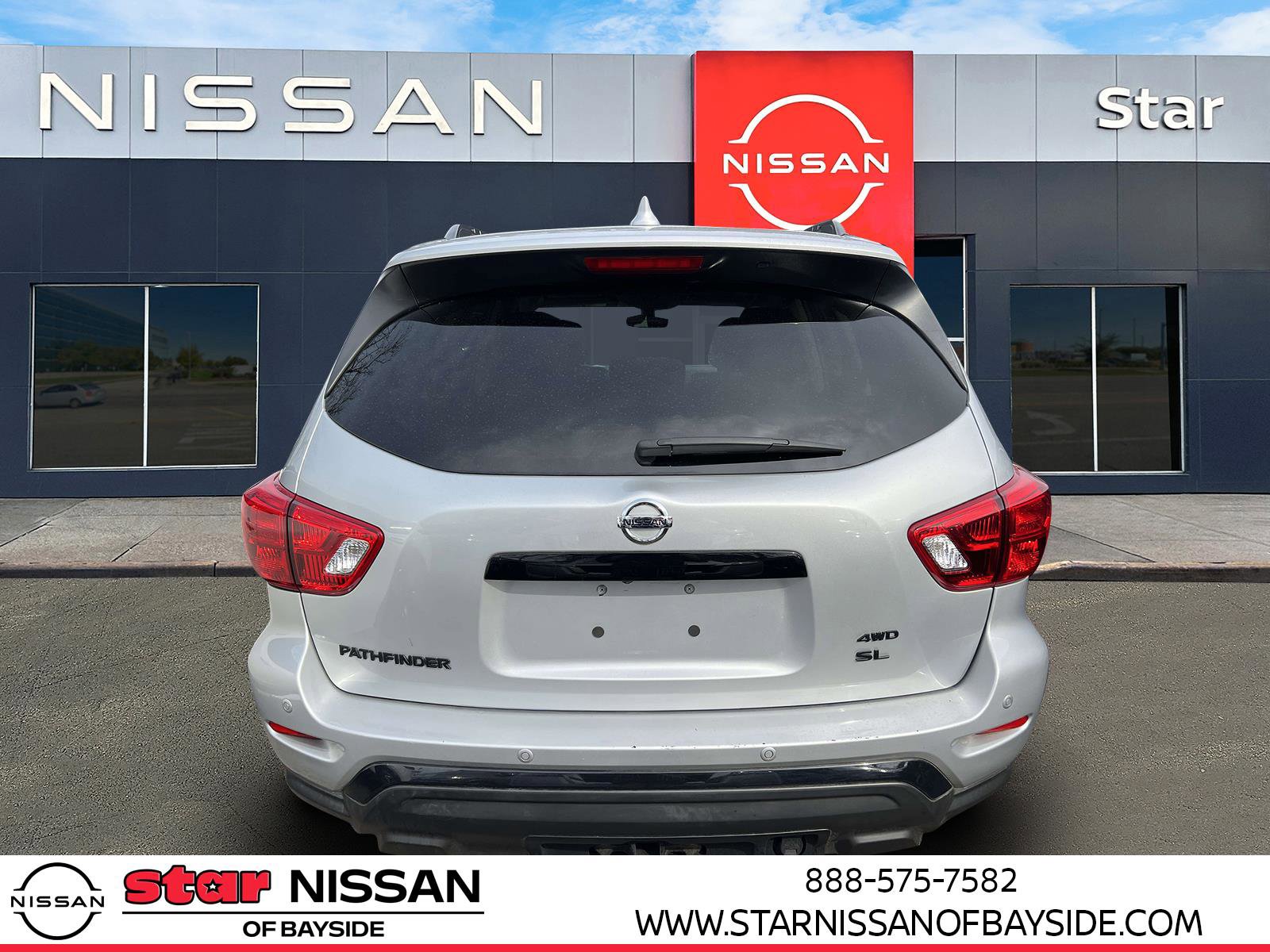 Used 2020 Nissan Pathfinder SL image 5