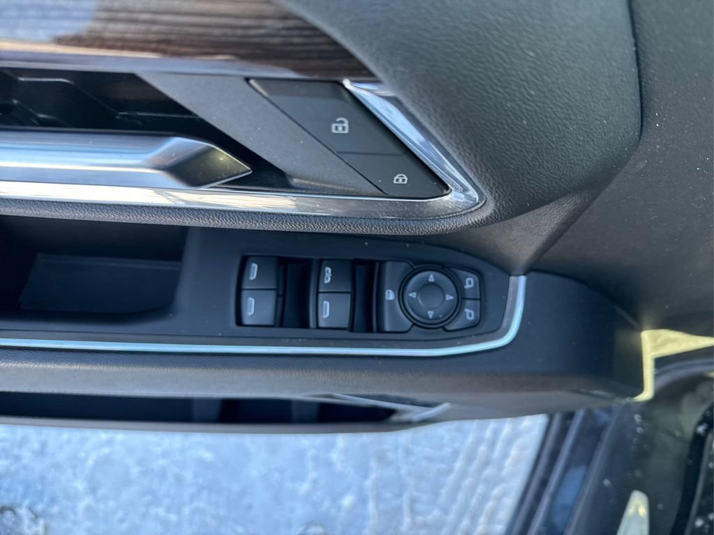 Used 2023 Chevrolet Silverado 1500 LT image 36