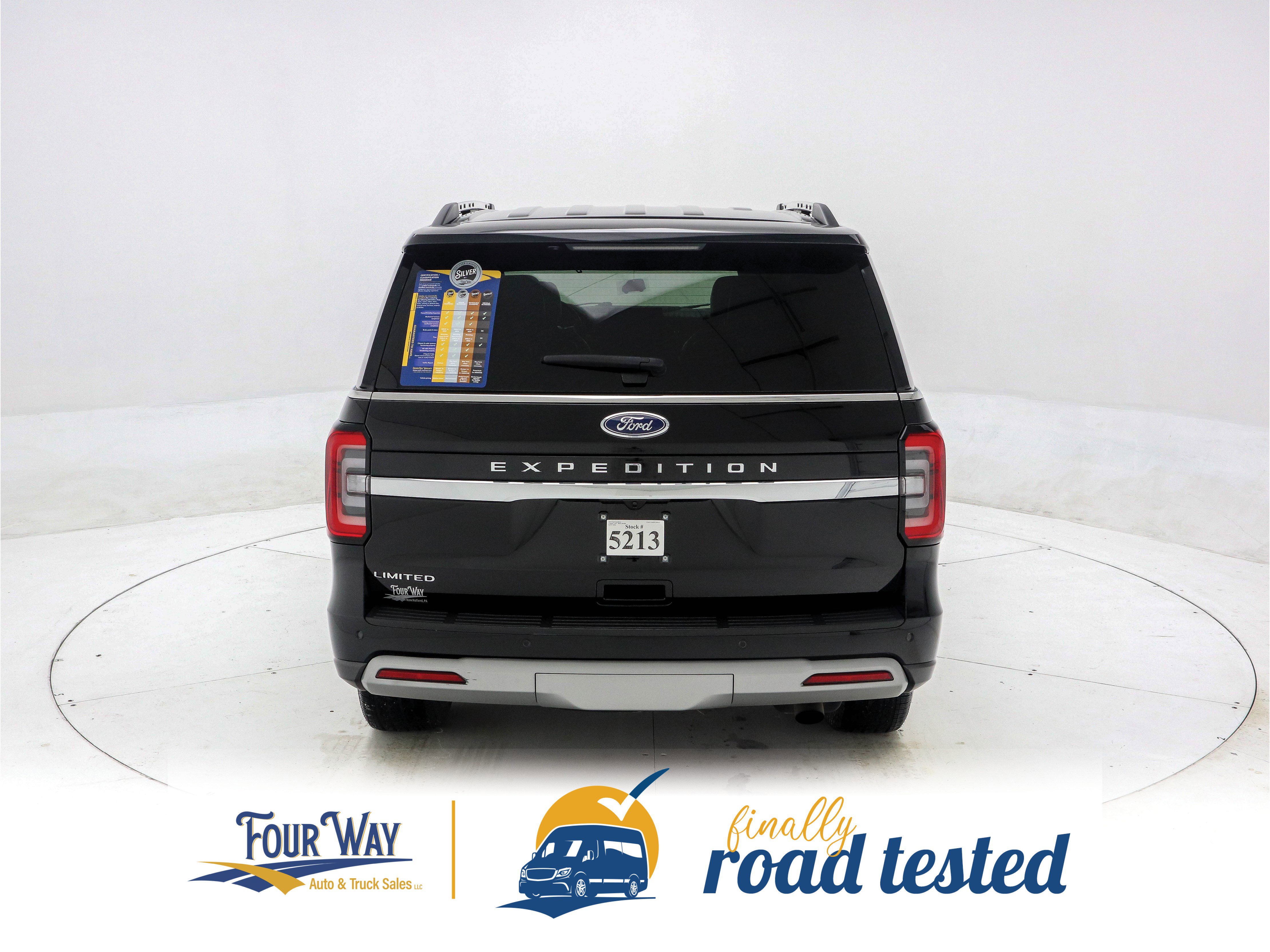 Used 2023 Ford Expedition Limited image 5