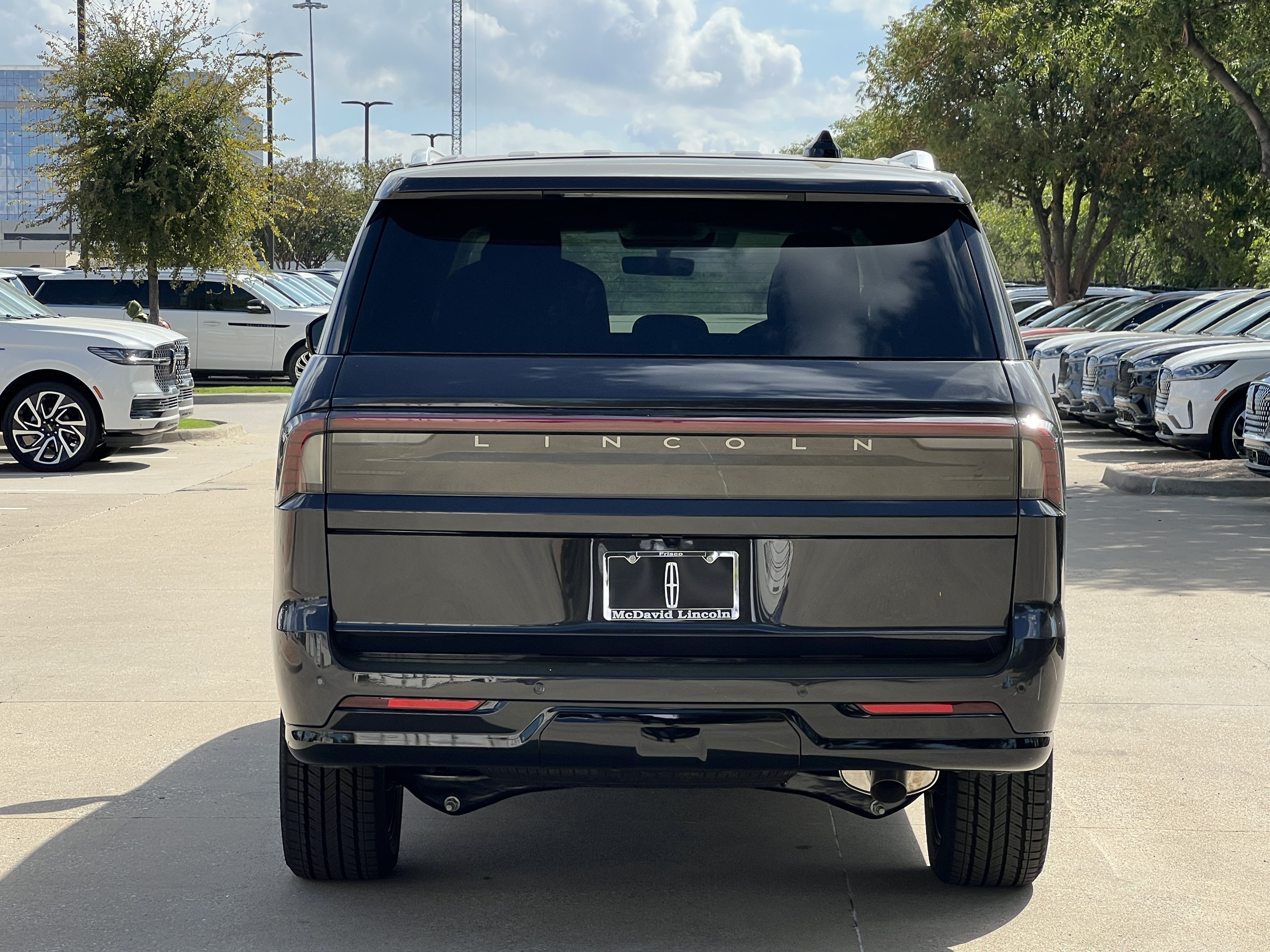 New 2027 Lincoln Navigator L Reserve AWD/4WD image 8