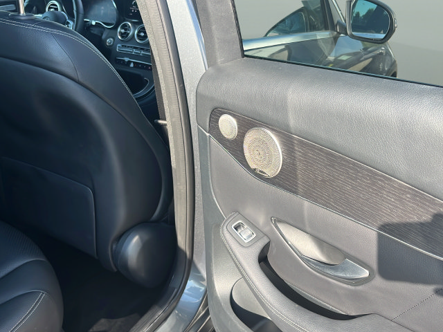 Used 2021 Mercedes-Benz GLC 300 4MATIC image 13