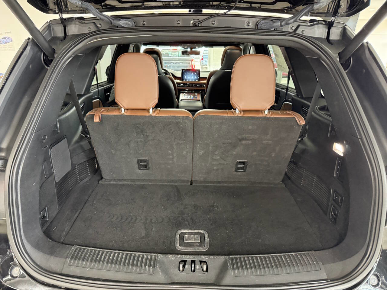 Used 2020 Lincoln Aviator Reserve w/ Equipment Group 202A image 27