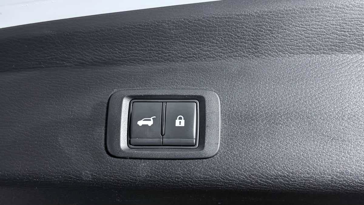 Used 2023 Mitsubishi Outlander ES AWD/4WD image 31