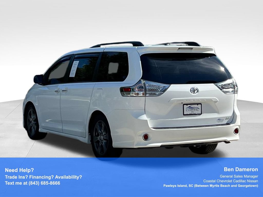 Used 2017 Toyota Sienna SE Premium FWD image 13