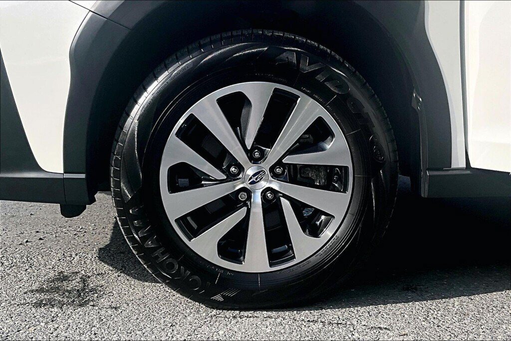 Certified 2024 Subaru Outback Premium AWD/4WD image 16