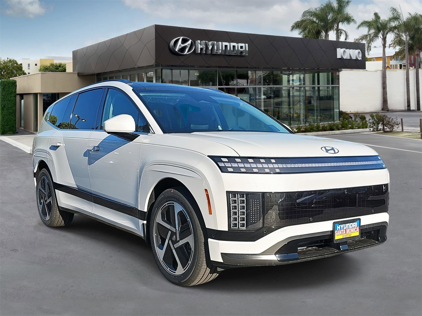 New 2026 Hyundai Ioniq 9 Calligraphy image 1
